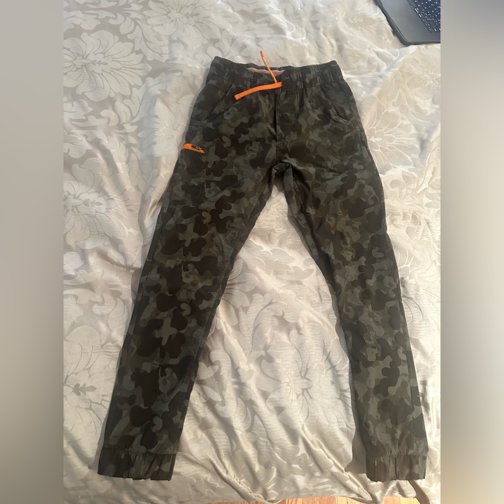 Army print pants